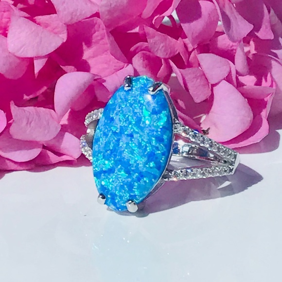 Size 6: Oval Blue Opal Sterling Silver Ring - Picture 2 of 6